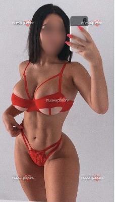 Noe espańola besos con lengua te lo como todo natural fiestera y cachonda