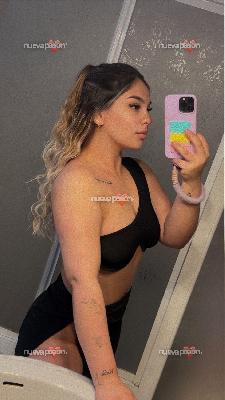 Rubia, complaciente, juguetona y humeda