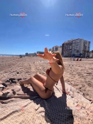 CHICA TRANS GUAPISIMA CONN UN CUERPAZO