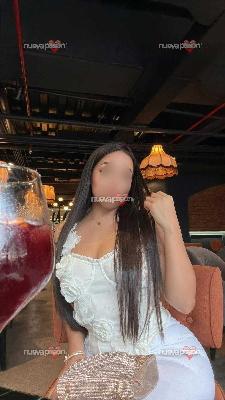 Mía latina recién llegada a tu ciudad