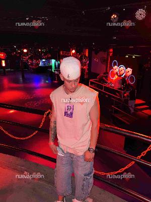 RECIÉN LLEGADO Ale 23 años latino atención a parejas