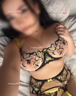 Carine fille sexy disponible