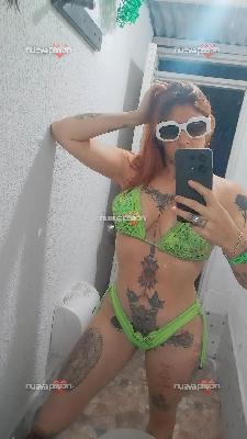TATUADA Y CULO AGUANTADOR GALLITO CON PIRCING TETAS CHUPABLES