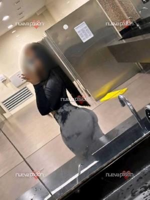 AMIGAS SUPER FIESTERAS CON GANAS DE PASARLO DELICIOSO