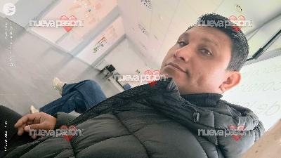 Hombre varonil bien dotado y agradable compañía online