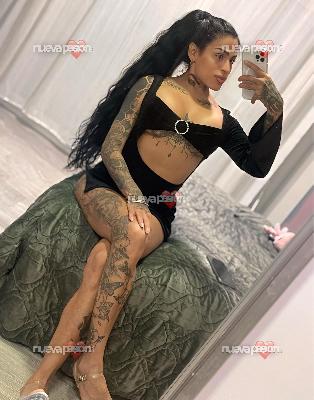 BELLA TRANS FEMENINA POLLONA, FIESTERA