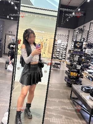 Saray joven nueva en la isla bien cachonda con ganas de cumplir tus fetiches