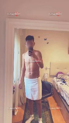 HOMBRE VARONIL VENEZOLANO  COMPLACIENTE A TUS CAPRICHOS