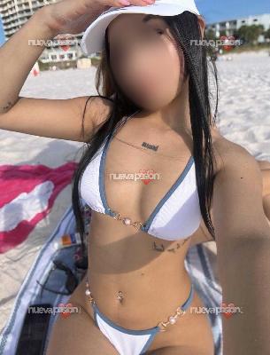 Linda flaca recién llegada a tu isla