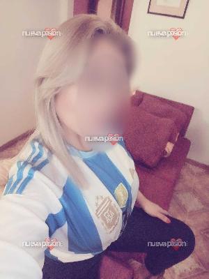 FLOR, MUJER QUE SABE DIVERTIRSE Y PASARLA RICO