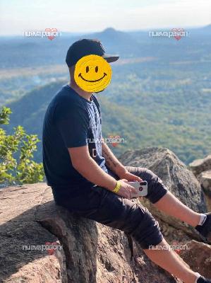 Hola me llamó Simon  un joven latino en busca de nuevas amistades